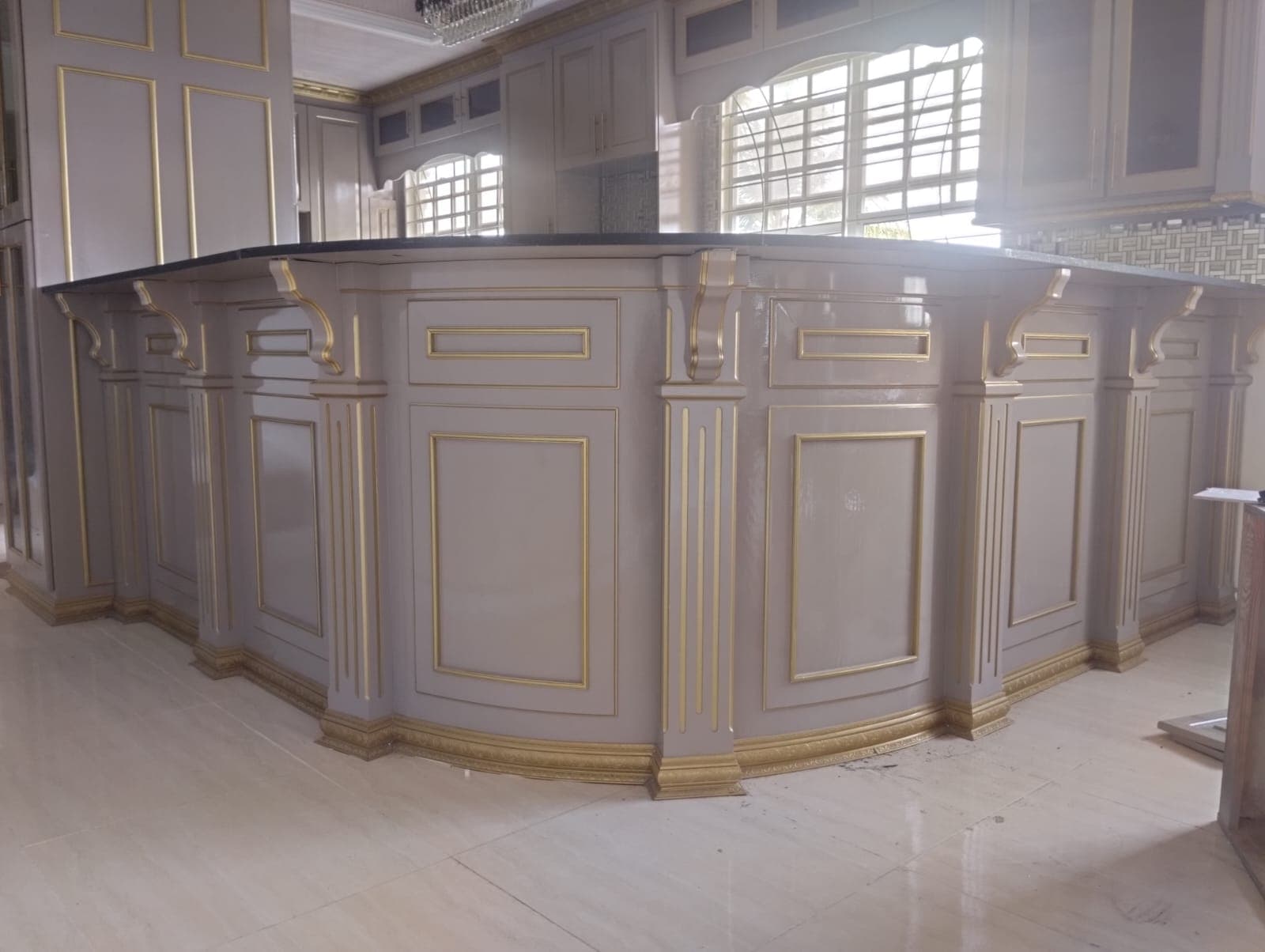 Custom-made cabinet thumbnail 7