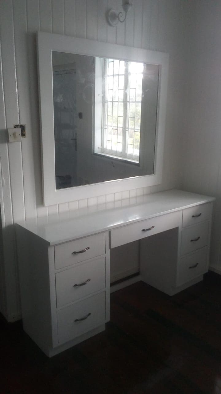 White bedroom set thumbnail 2