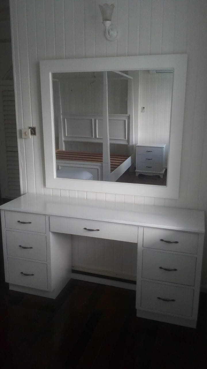 White bedroom set thumbnail 6